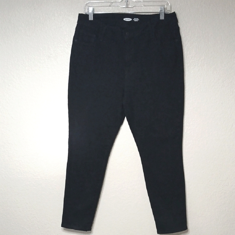 14-Old Navy Rockstar Skinny Jeans